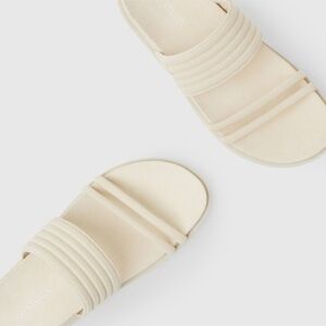 VIVAIA Round-Toe Slides size EU/39 US/8